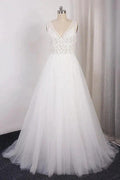 Long A-line V-neck Appliques Lace Tulle Wedding Dress by BIZTUNNEL