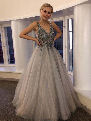Vestidos de noche formales de graduación con escote en V, de tul, sin espalda y con cuentas.