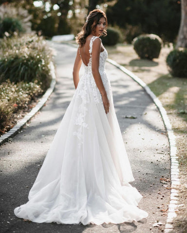 Long A-line V-neck Tulle Backless Lace Wedding Dress