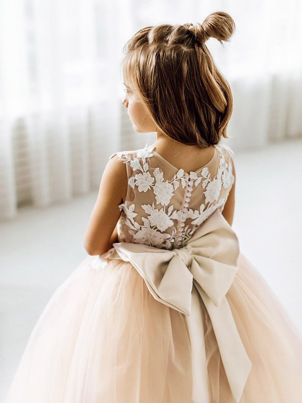 Long Ball Gown Tulle Lace Sleeveless Flower Girl Dress with Bow - photo 3