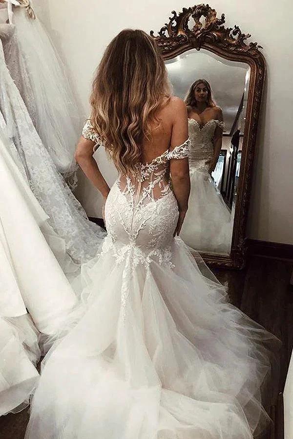 Abiti da sposa lunghi a sirena con scollo a barca, pizzo e schiena scoperta