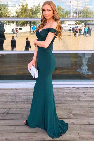 Vestido de fiesta largo de sirena con hombros descubiertos y encaje