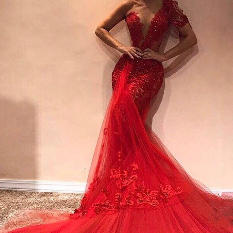 Vestido de fiesta largo de sirena con un solo hombro, apliques de encaje y tul rojo