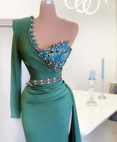 Langes Meerjungfrau-Abschlussballkleid mit einer Schulter und Schlitz vorne