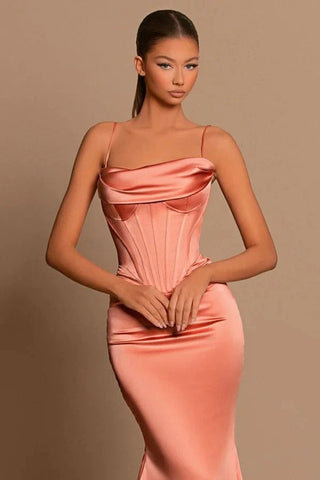 Vestidos de fiesta formales de corte sirena largo sin tirantes con tirantes finos