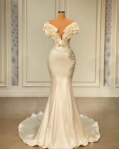 Vestido de fiesta largo de satén con escote corazón y corte sirena
