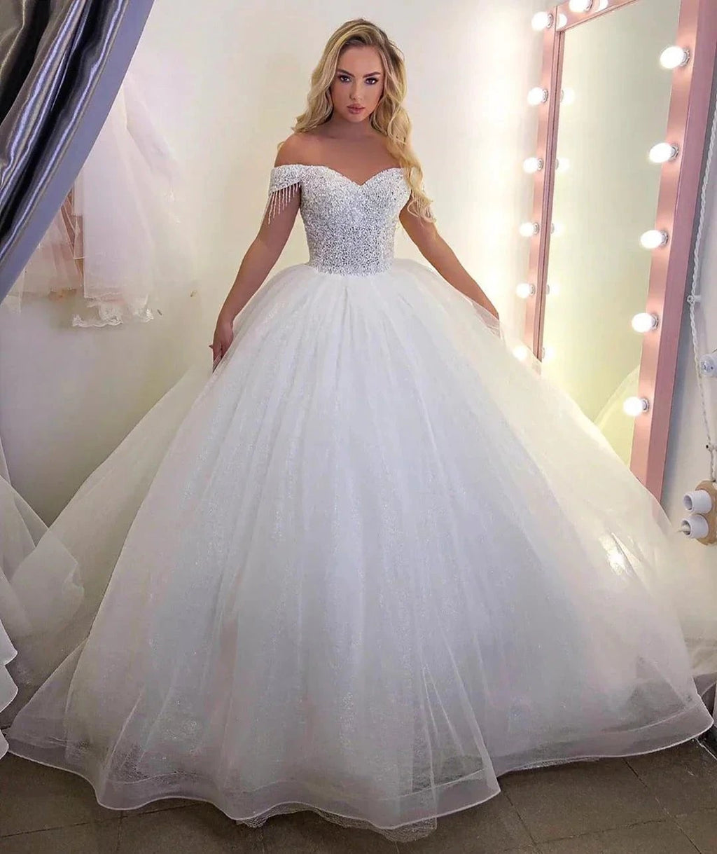 Long Princess off-the-shoulder Tulle Wedding Dress by BIZTUNNEL