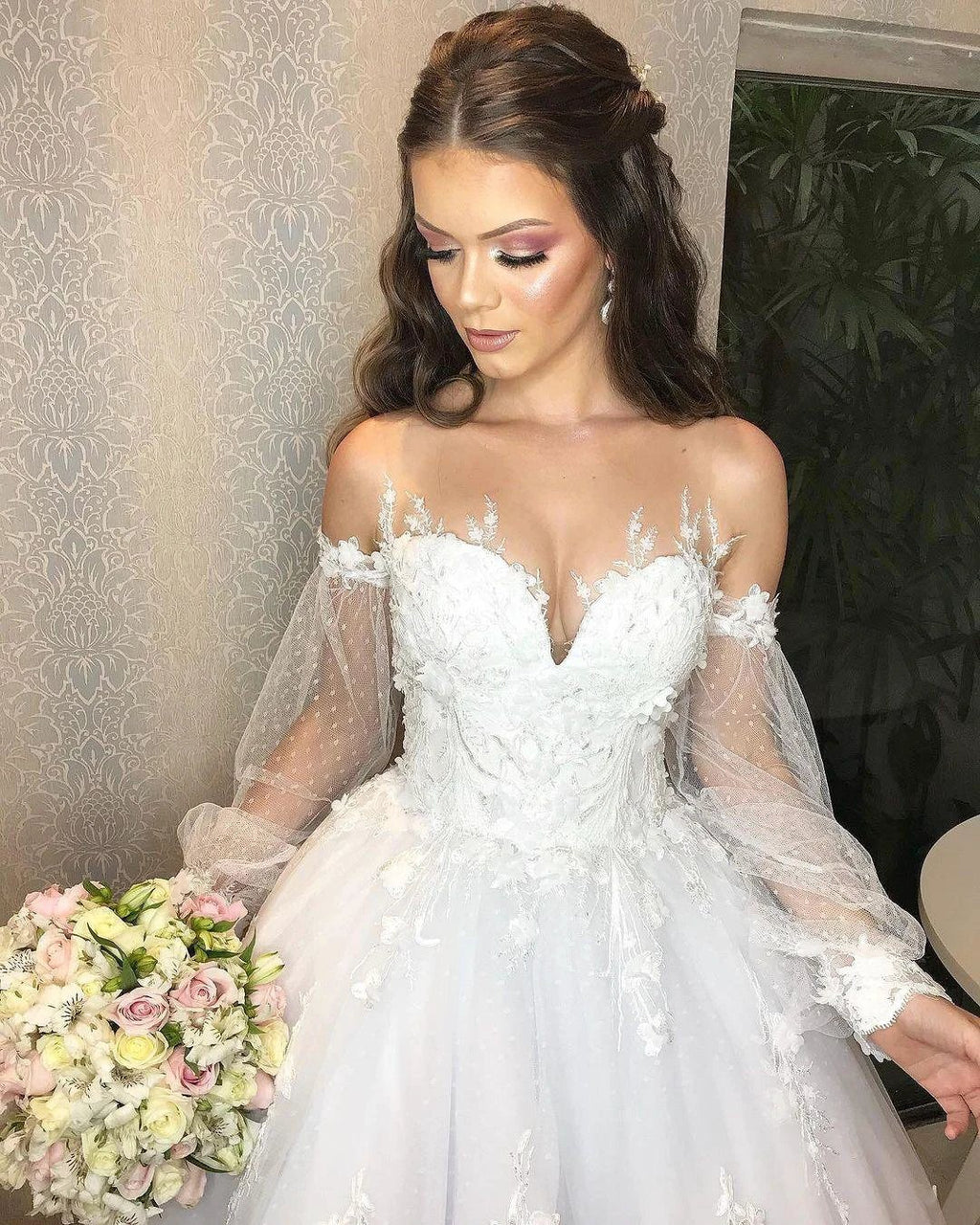 Long Princess Off-the-shoulder Tulle Wedding Dress with Bubble Sleeves by BIZTUNNEL