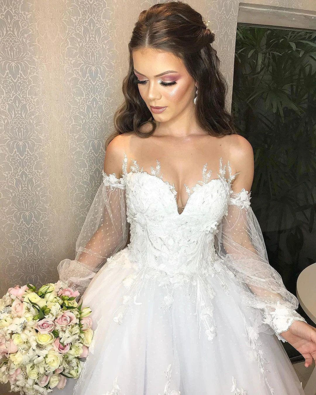 Long Princess Off-the-shoulder Tulle Wedding Dress with Bubble Sleeves by BIZTUNNEL