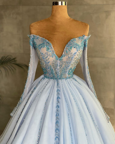 Vestido de fiesta formal de tul con escote corazón y mangas de princesa largo