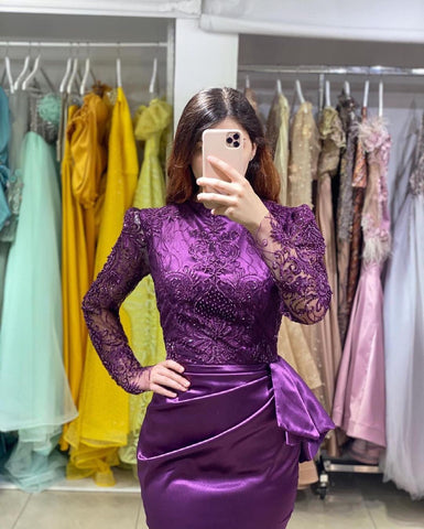 Vestido de fiesta largo de sirena con encaje joya de satén elástico y mangas