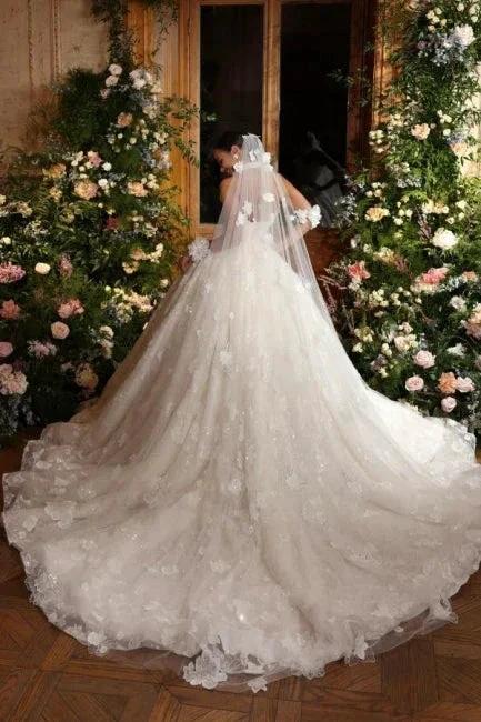Luxurious Long Ivory A-line Princess Sleeveless Glitter Wedding Dress with Lace by misshow.com