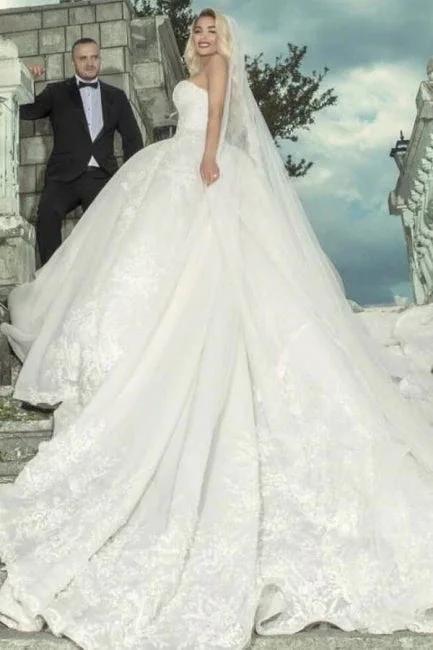 Luxury Long Sweetheart A-Line Sleeveless Wedding Dresses With Lace by misshow.com