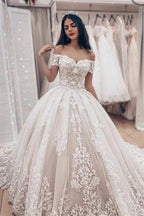 Luxury wedding dresses princess | Lace wedding dresses by misshow.com
