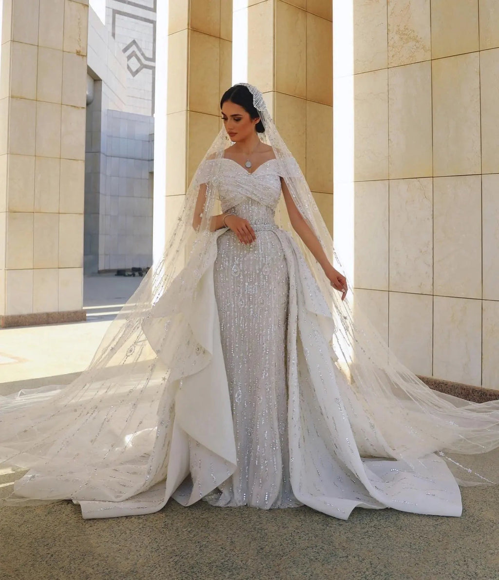Luxury White Off-the-Shoulder Train Wedding Dress with Veil SW031