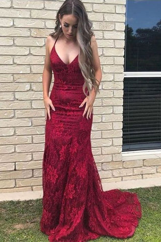 Vestido de fiesta largo burdeos con escote en V y espalda abierta de encaje y sirena