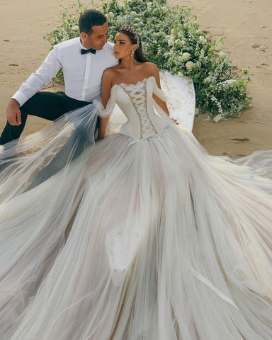 Modern Long A-line Off-the-shoulder Sleeveless Tulle Corset Wedding Dress