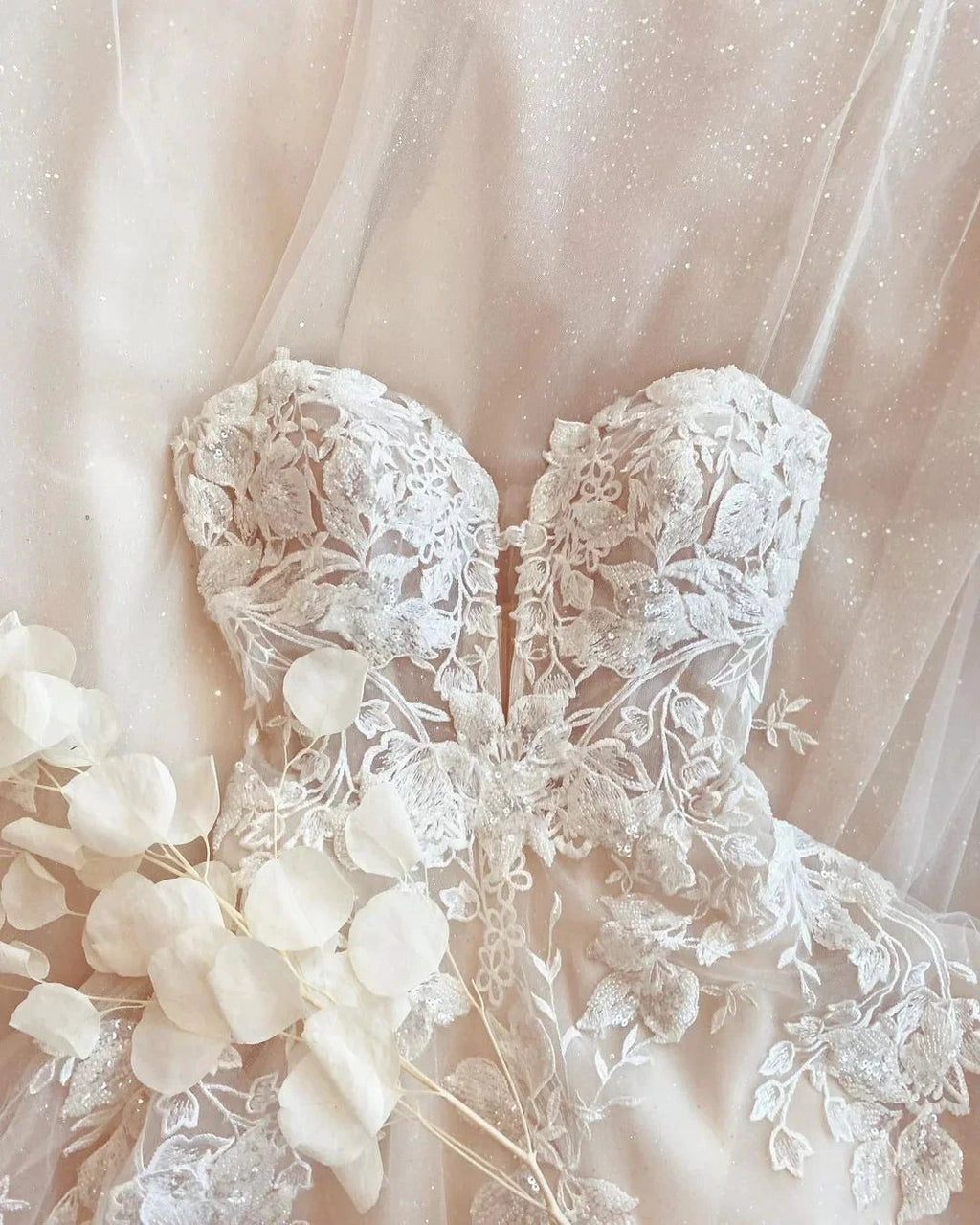 Modest Long A-line Spaghetti Straps Tulle Wedding Dress with Appliques Lace by BIZTUNNEL