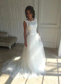 Vestido de novia modesto largo de corte A de tul con espalda descubierta y encaje