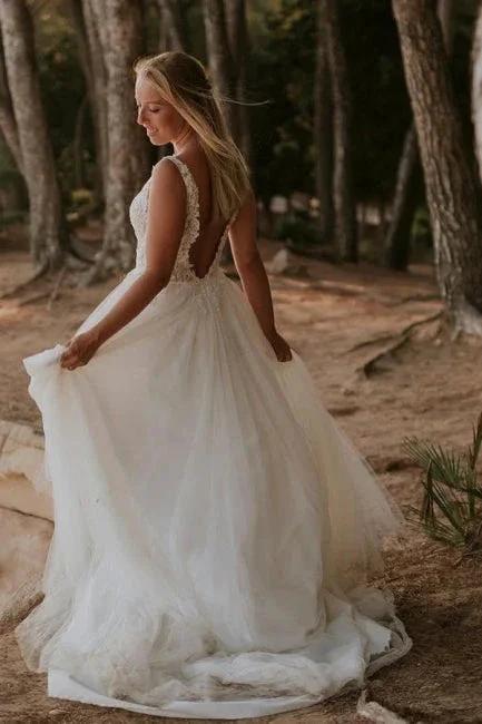 Modest Straps Sleeveless Column Floor-Length Tulle Wedding Dresses with Appliques by misshow.com