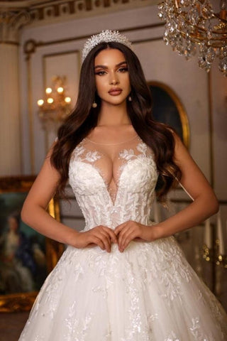 New Elegant Long A-line V-neck Sleeveless Wedding Dresses With Lace