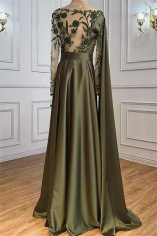 Vestido de noche de un solo hombro con capa y mangas largas