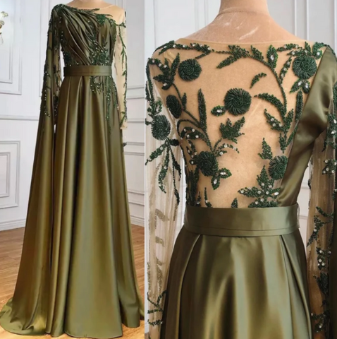 Vestido de noche de un solo hombro con capa y mangas largas