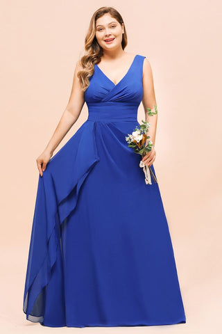 Vestido de dama de honor azul real sin mangas de gasa de talla grande con escote en V y vestido de novia sencillo