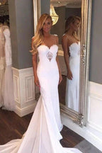 Pretty Sheath Sleeveless Long Beach with Lace Elegant Wedding Dresses by misshow.com