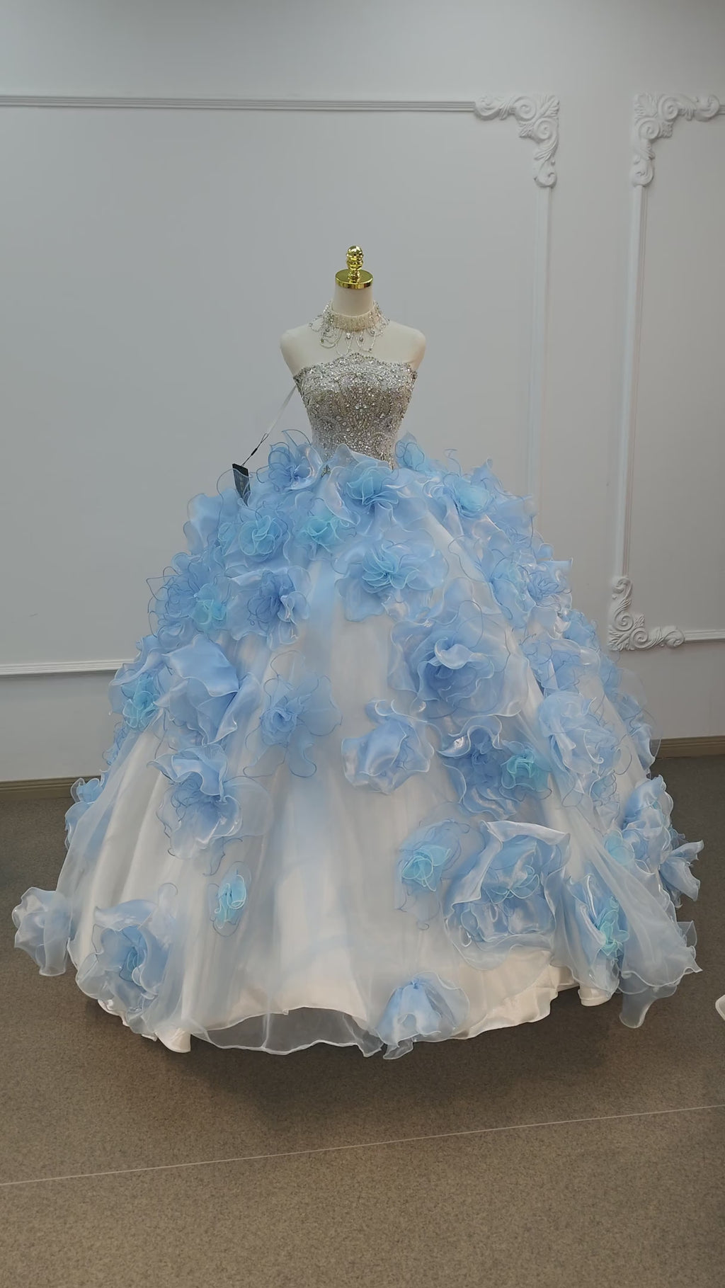 Vestido de novia azul claro sin tirantes, con escote de cuentas de cristal y flores de organza 3D, estilo Ye-2024