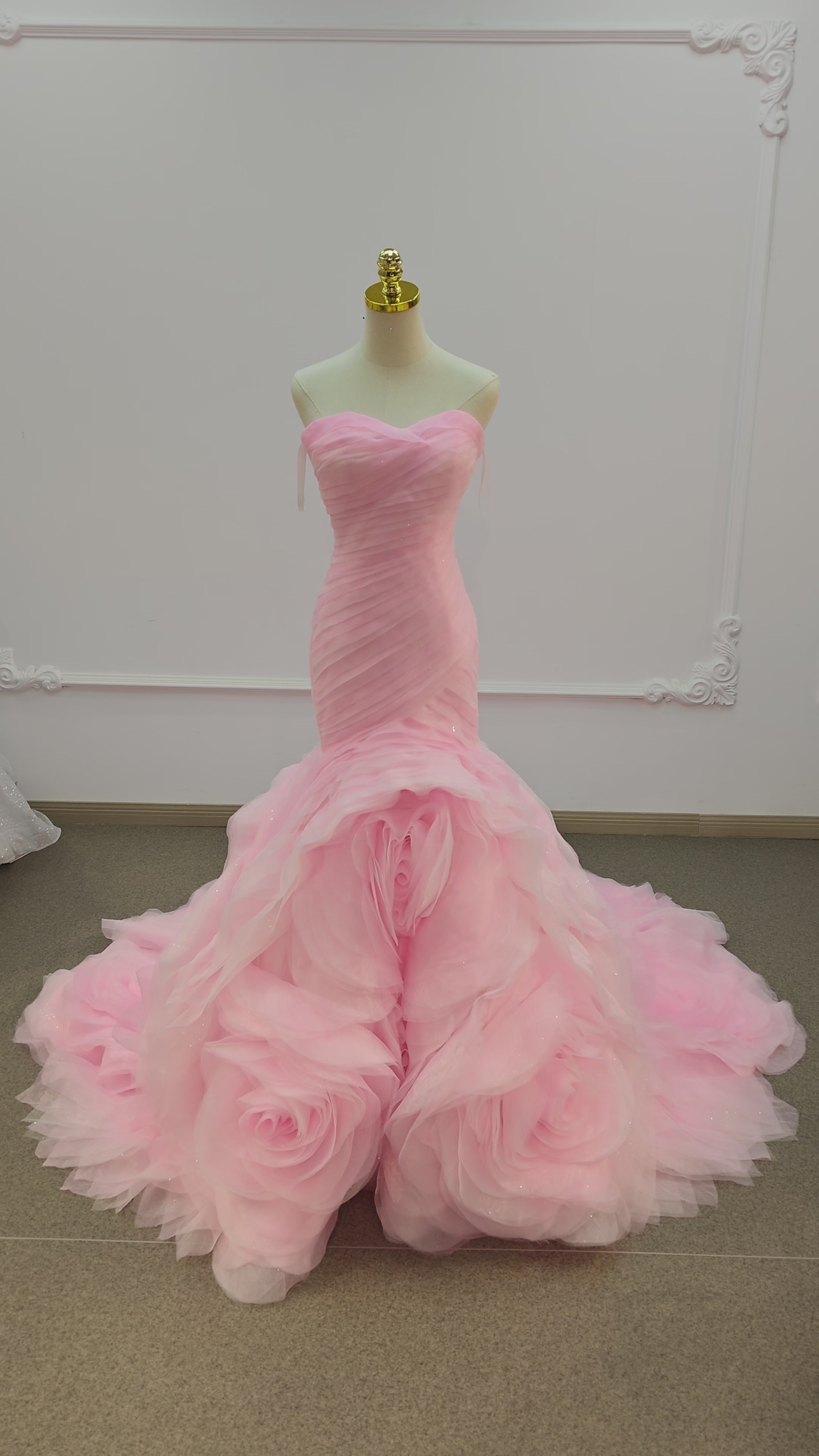 Vestido de Noiva Sereia Romântico Rosa Pálido Sem Alças com Corpete Franzido e Saia de Tule com Rosas 3D Ye-2033