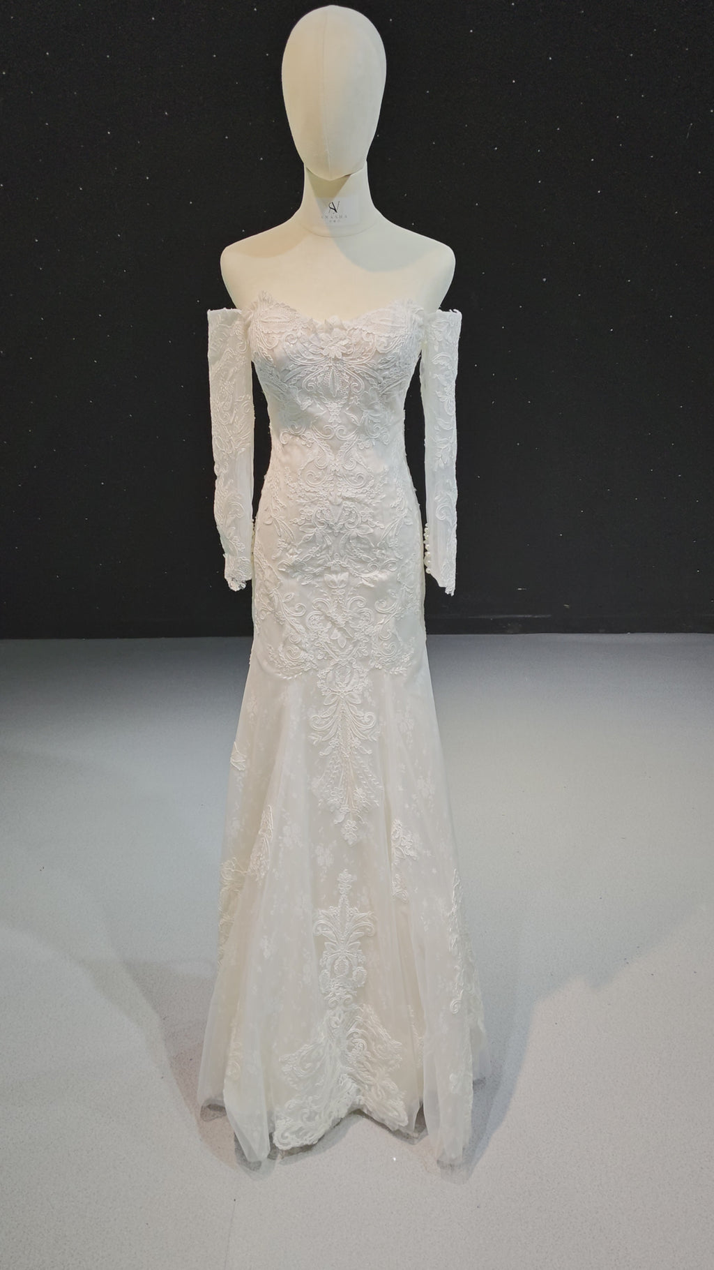 Murmure de dentelle d'élégance