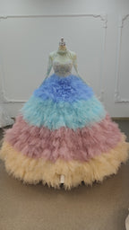 Robe de mariée vibrante en dégradé, corsage à col haut, manches longues brodées, ornée de perles et à volants Ye-2017