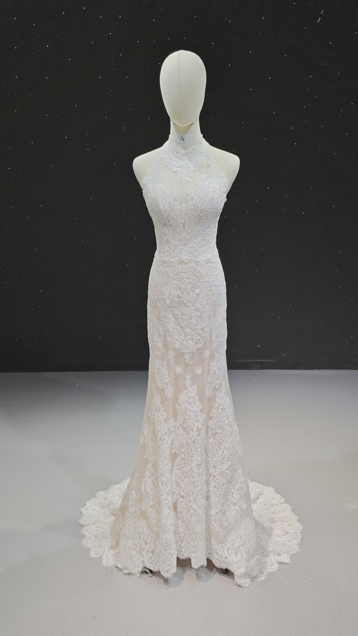 Sirenetta con spalline incrociate in pizzo Grazia
