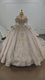 Vestido de Noiva Real Prateado-Cinzento com Decote Ombro a Ombro, Colar de Cristais, Bordado com Contas e Cauda de Tule Ye-2032