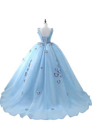 Vestido de fiesta de gasa azul cielo con escote en V y cola capilla de princesa con apliques de mariposa