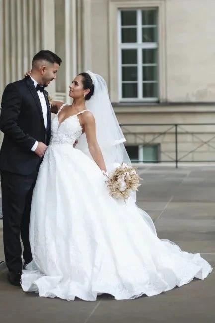 Princess White A-line V-neck Sleeveless Wedding Dresses With Lace by misshow.com