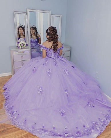 Vestido de quinceañera con apliques lavanda y hombros descubiertos Y1079