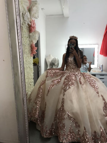 Vestido de quinceañera con escote corazón, estilo princesa, abullonado, color oro rosa, con apliques de cuentas, Y827
