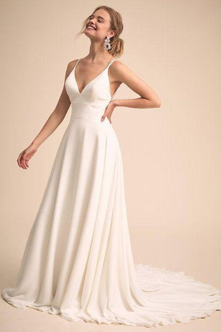Vestido de novia sencillo de gasa con escote en V, tirantes finos y espalda de encaje, 2025