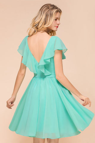Vestido de dama de honor corto informal de gasa con escote en V y largo hasta la rodilla
