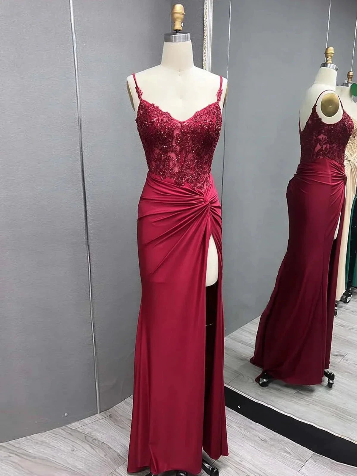 Rafenild | Green V Neck Beading Satin Long Slit Prom Dresses by KissProm