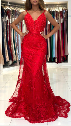 Rotes langes Meerjungfrau-Ballkleid mit V-Ausschnitt und Spaghettiträgern, rückenfrei, Spitze