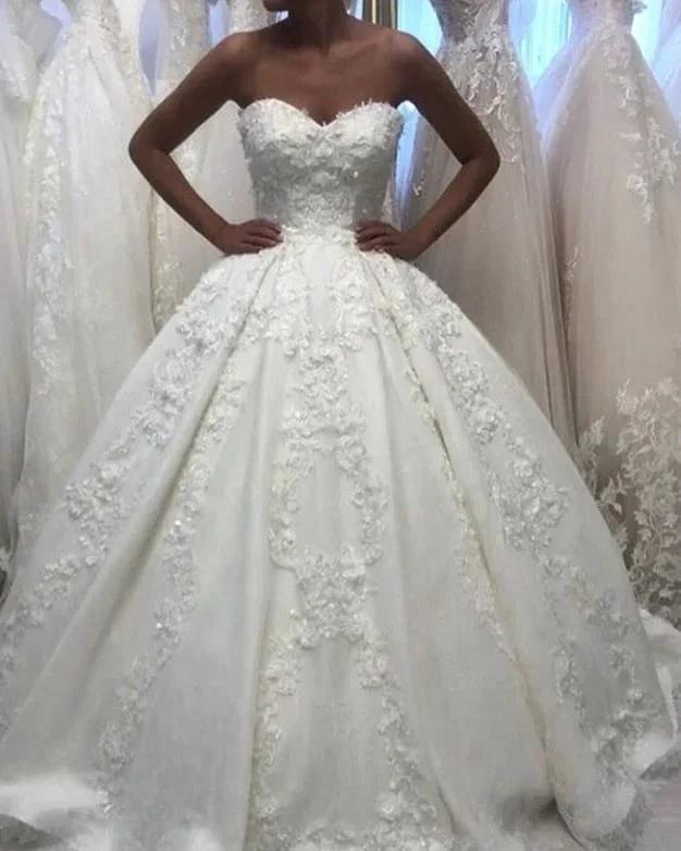Romantic Long Ball Gowns Sweetheart Wedding Dress With 3D Floral Appliques Lace by BIZTUNNEL