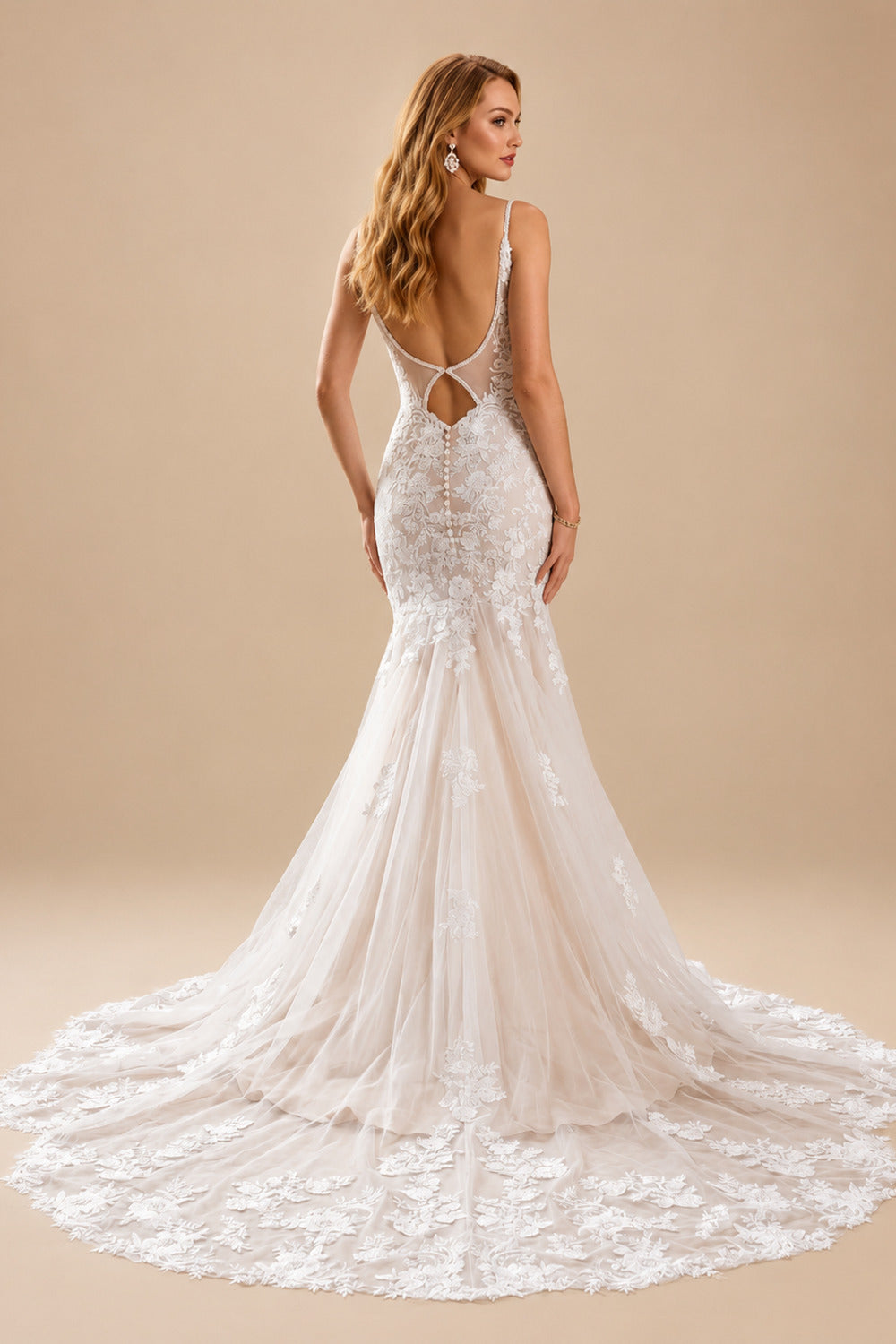 Rutipo As Picture Trumpet/Mermaid V-Neck Backless Vintage Cathedral Train Lace/Tulle Wedding Dresse