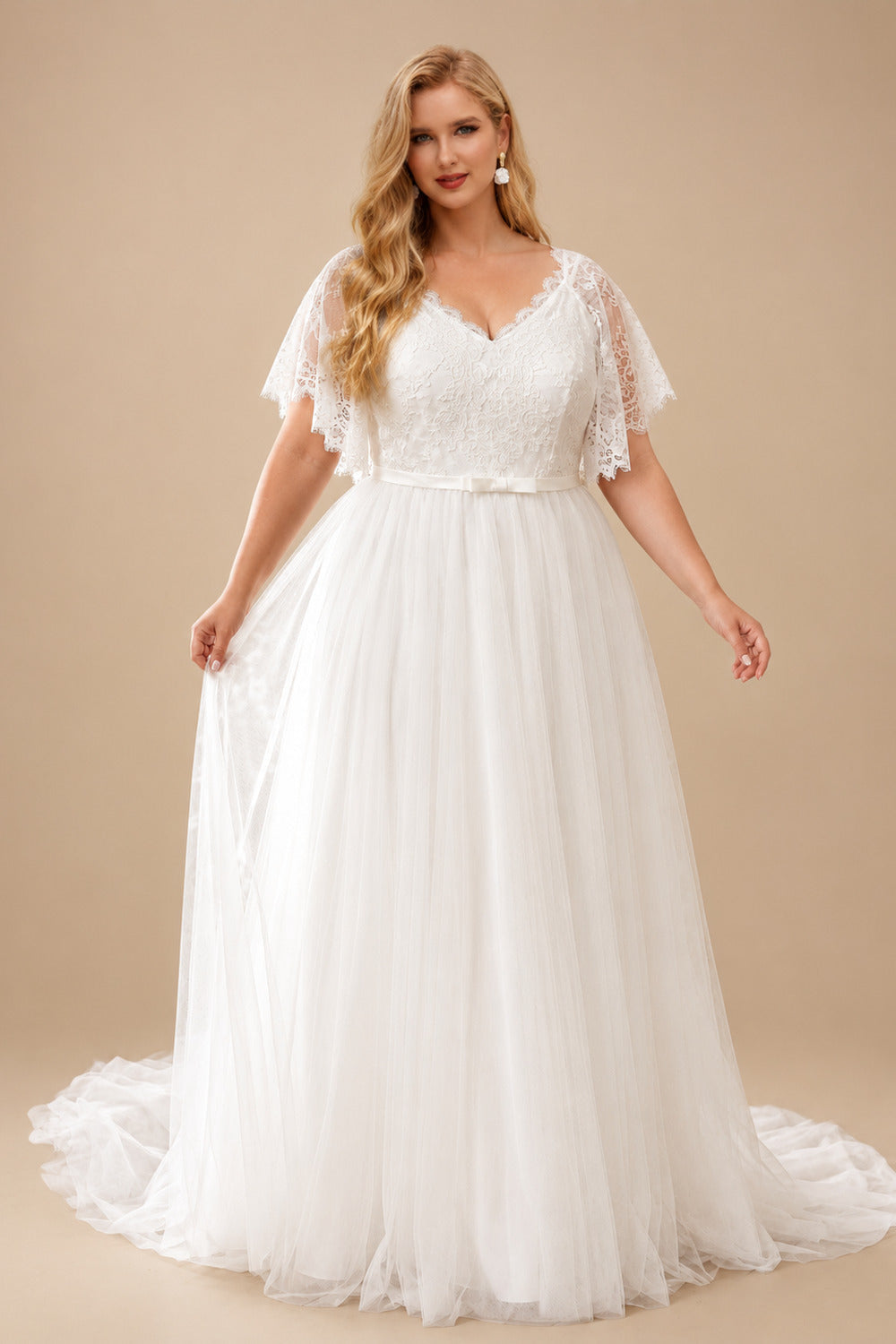 Rutipo Ivory A-Line V-Neck Short Sleeves Court Train Lace/Tulle Wedding Dresses With Appliques Lace
