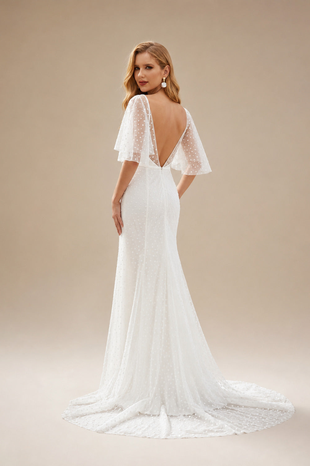 Rutipo Ivory A-Line V-Neck Short Sleeves Sweep Train Lace Wedding Dresses