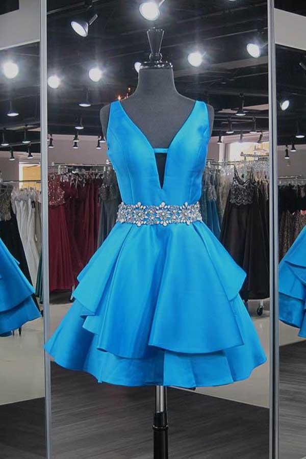 Vestidos Curtos de Regresso a Casa em Cetim Azul com Decote em V e Contas PD042