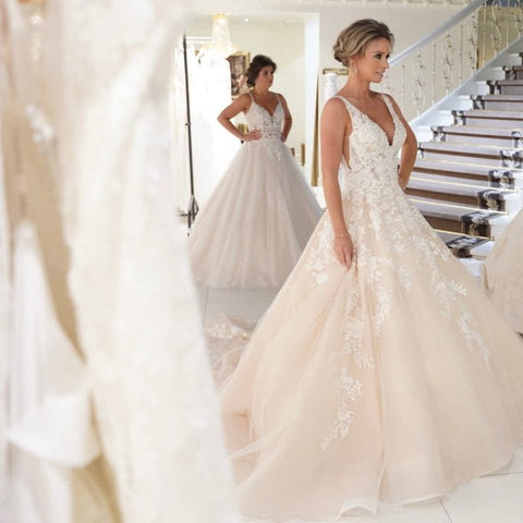 Sexy Long A-Line V-neck Spaghetti Straps Appliques Lace Backless Wedding Dress