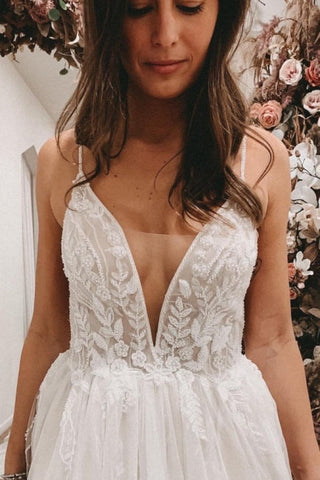 Sexy Spaghetti Straps Sleeveless A-Line Lace Wedding Dresses